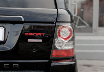 Подержанный автомобиль Land Rover Range Rover Sport 2009 года (14 фото)