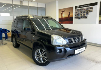 Подержанный автомобиль Nissan X-Trail 2010 года (3 фото)