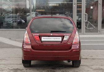 Подержанный автомобиль Suzuki Liana Wagon 2005 года (6 фото)