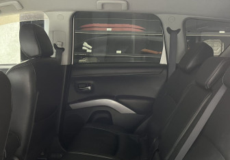 Подержанный автомобиль Mitsubishi Outlander 2012 года (13 фото)