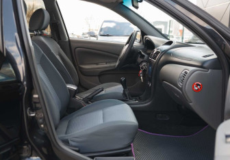Подержанный автомобиль Nissan Almera Classic 2011 года (17 фото)