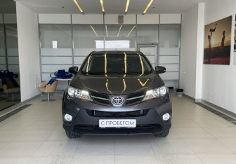 Подержанный автомобиль Toyota RAV4 2013 года (2 фото)