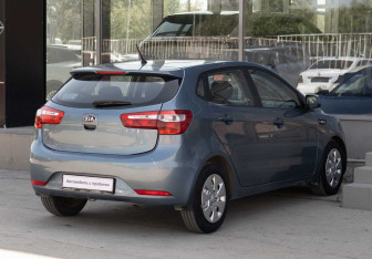 Подержанный автомобиль Kia Rio Hatchback 2015 года (5 фото)