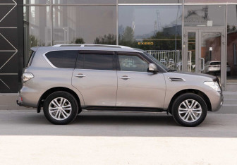 Подержанный автомобиль Nissan Patrol 2011 года (4 фото)