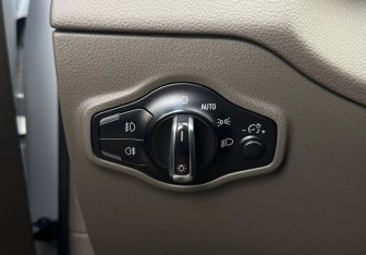 Подержанный автомобиль Audi Q5 2014 года (16 фото)