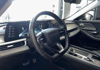 Подержанный автомобиль Chery Arrizo 8 2023 года (7 фото)