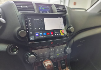 Подержанный автомобиль Toyota Highlander 2011 года (12 фото)