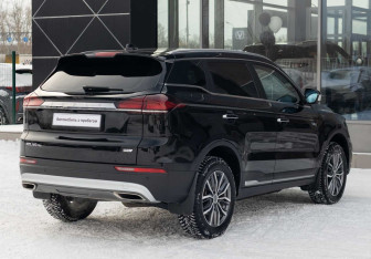 Подержанный автомобиль Geely Atlas Pro 2023 года (5 фото)