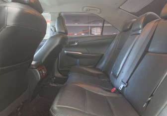 Подержанный автомобиль Toyota Camry Sedan 2013 года (13 фото)