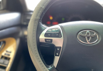 Подержанный автомобиль Toyota Camry Sedan 2007 года (12 фото)