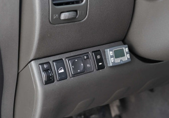 Подержанный автомобиль Nissan Pathfinder 2011 года (18 фото)