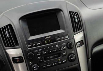 Подержанный автомобиль Lexus RX 2001 года (13 фото)