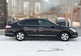 Подержанный автомобиль Nissan Teana 2013 года (4 фото)