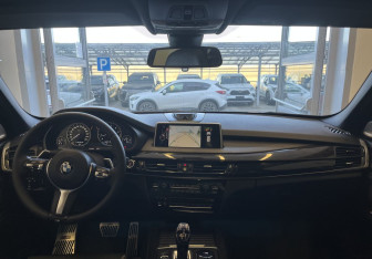 Подержанный автомобиль BMW X5 2013 года (9 фото)
