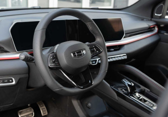 Подержанный автомобиль Geely Coolray 2024 года (11 фото)