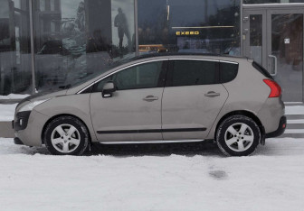 Подержанный автомобиль Peugeot 3008 2012 года (8 фото)