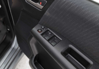 Подержанный автомобиль Honda Freed 2012 года (16 фото)