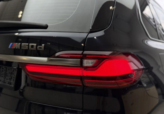 Подержанный автомобиль BMW X7 2019 года (12 фото)