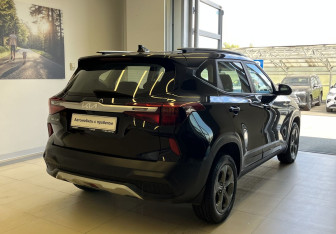 Подержанный автомобиль Kia Seltos 2022 года (4 фото)