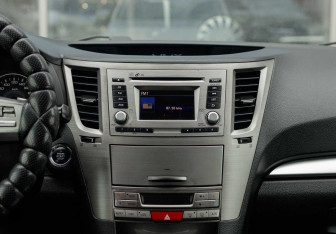Подержанный автомобиль Subaru Outback Wagon 2010 года (14 фото)