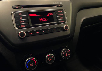 Подержанный автомобиль Kia Rio Sedan 2017 года (5 фото)