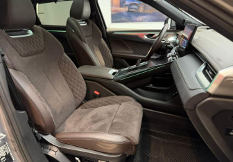 Подержанный автомобиль Wey Coffee 01 2023 года (24 фото)