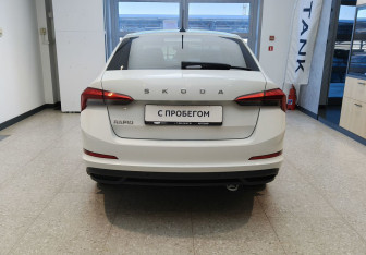 Подержанный автомобиль Skoda Rapid Liftback 2020 года (6 фото)