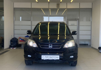 Подержанный автомобиль Honda CR-V 2012 года (3 фото)