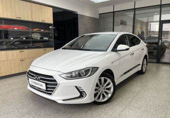 Подержанный автомобиль Hyundai Elantra Sedan 2018 года (1 фото)