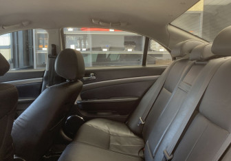 Подержанный автомобиль Chevrolet Epica 2011 года (11 фото)