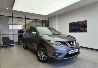 Подержанный автомобиль Nissan X-Trail 2017 года (3 фото)