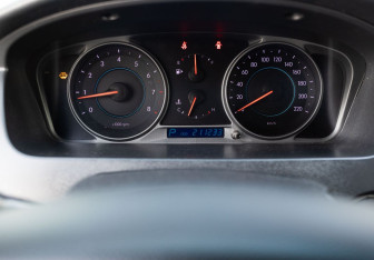 Подержанный автомобиль Chevrolet Epica 2010 года (13 фото)