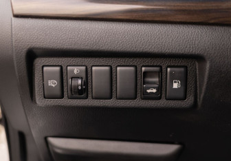 Подержанный автомобиль Nissan Teana 2011 года (20 фото)