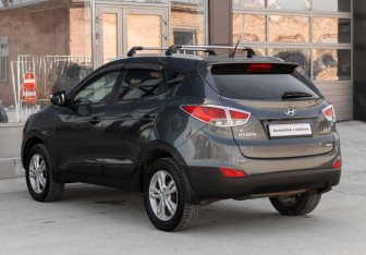 Подержанный автомобиль Hyundai ix35 2010 года (7 фото)