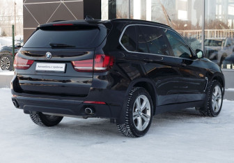 Подержанный автомобиль BMW X5 2017 года (5 фото)