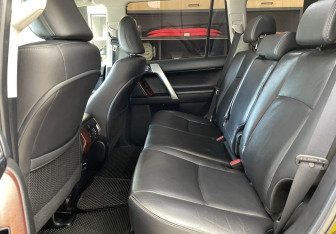 Подержанный автомобиль Toyota Land Cruiser Prado 2017 года (13 фото)
