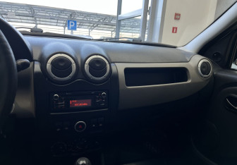 Подержанный автомобиль LADA (ВАЗ) Largus Wagon 2016 года (11 фото)