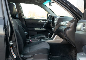 Подержанный автомобиль Subaru Forester Suv 2008 года (20 фото)
