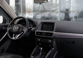 Подержанный автомобиль Mazda CX-5 2015 года (10 фото)