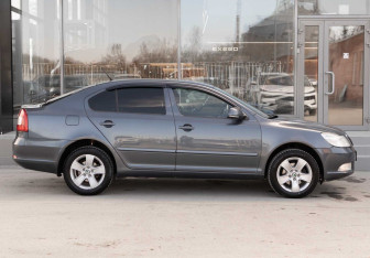 Подержанный автомобиль Skoda Octavia Liftback 2012 года (4 фото)