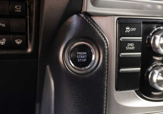 Подержанный автомобиль Toyota Land Cruiser Prado 2019 года (14 фото)