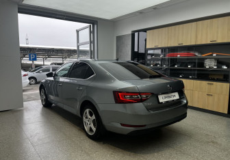 Подержанный автомобиль Skoda Superb Liftback 2018 года (6 фото)