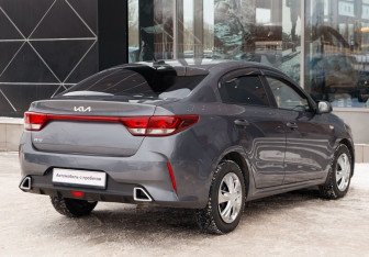 Подержанный автомобиль Kia Rio Sedan 2021 года (5 фото)