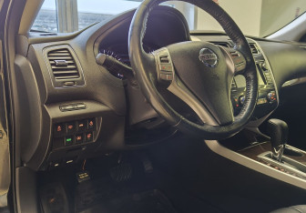 Подержанный автомобиль Nissan Teana 2014 года (8 фото)