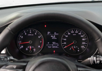 Подержанный автомобиль Kia Rio Hatchback 2019 года (13 фото)