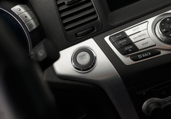 Подержанный автомобиль Nissan Murano Suv 2010 года (16 фото)