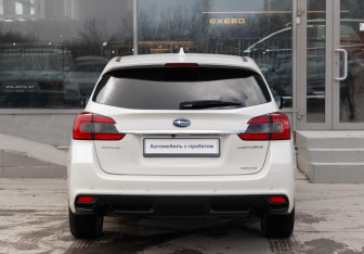 Подержанный автомобиль Subaru Levorg 2018 года (6 фото)