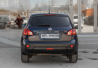Подержанный автомобиль Nissan Qashqai 2008 года (6 фото)