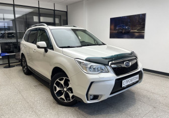 Подержанный автомобиль Subaru Forester Suv 2014 года (4 фото)