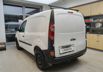 Подержанный автомобиль Renault Kangoo 2012 года (6 фото)